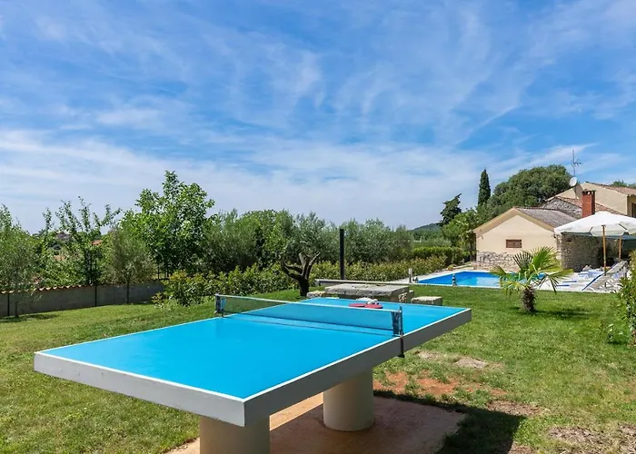 Feriehus Stone House Rita With Pool Poreč