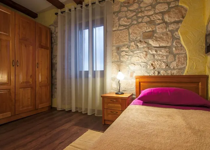 Vikendica Stone House Rita With Pool *