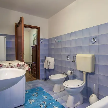 Stone House Rita With Pool * 波雷奇