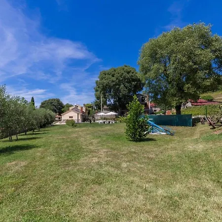 Stone House Rita With Pool 波雷奇