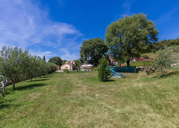 Stone House Rita With Pool 포레치