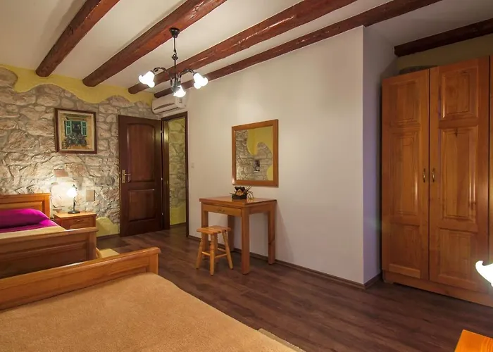 Stone House Rita With Pool Vakantiehuis